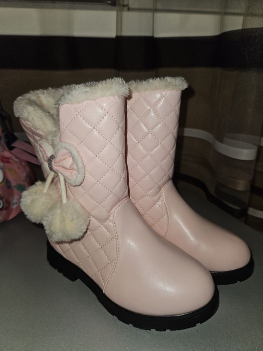 Два чифта детски ботуши нови