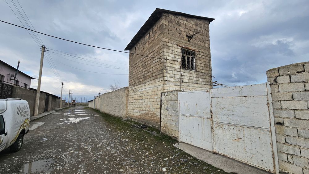 Qorasuv hovli turar joy 18 sotig