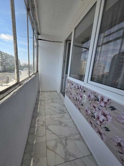 Particular, vand apartament 3 camere proaspat renovat Stefan cel Mare