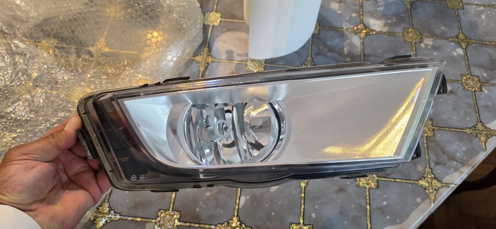 Vand halogen dreapta skoda octavia