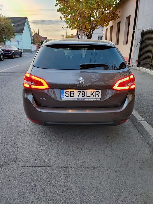 Peugeot 308 benzină