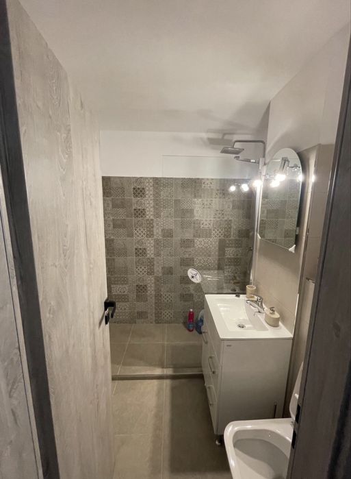 Inchiriez Apartament 3 camere