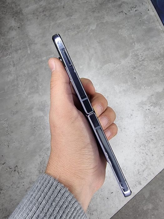 Samsung z flip-4 256Gb snapdragon Gen 1