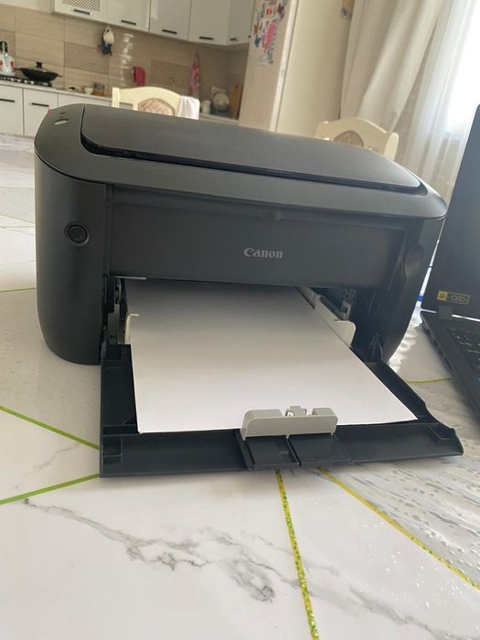 Принтер Canon почти новый