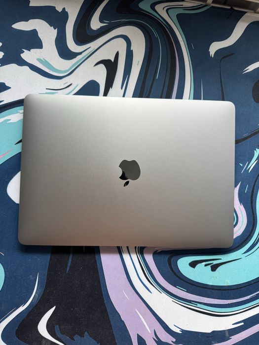 MacBook m1 2020 256gb с касова бележка