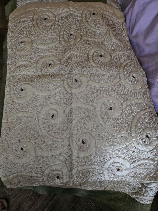 Продам покрывало на кровать