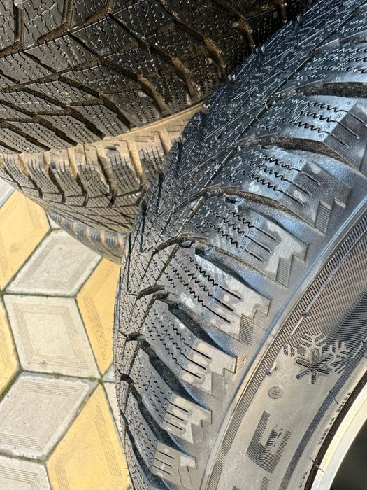 Шины Triangle зимние вместе с дисками.