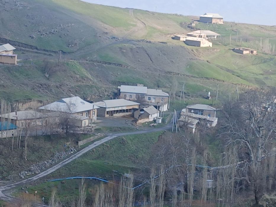 Ochiq er maydoni sotilmoqda