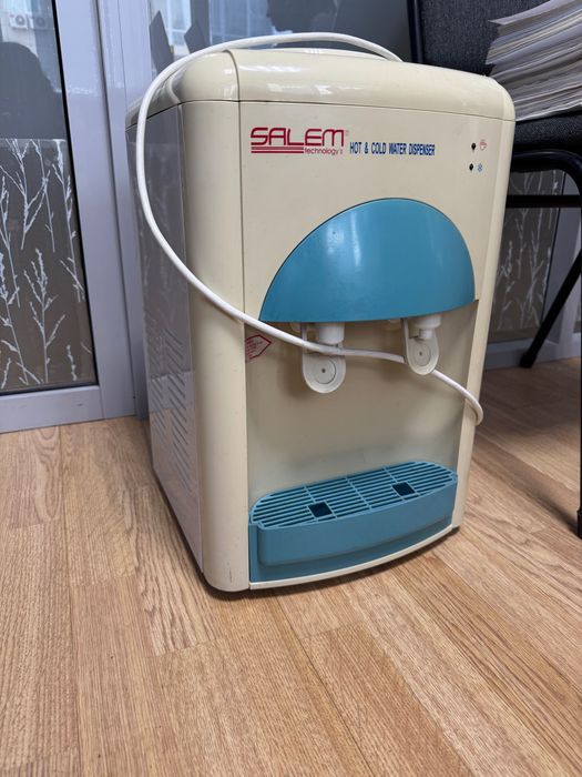 Кулер диспенсер для воды