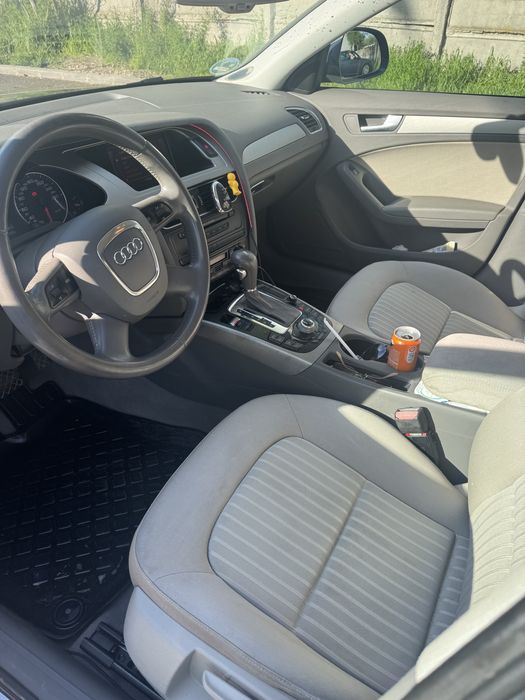 Audi A4  b8 S-line