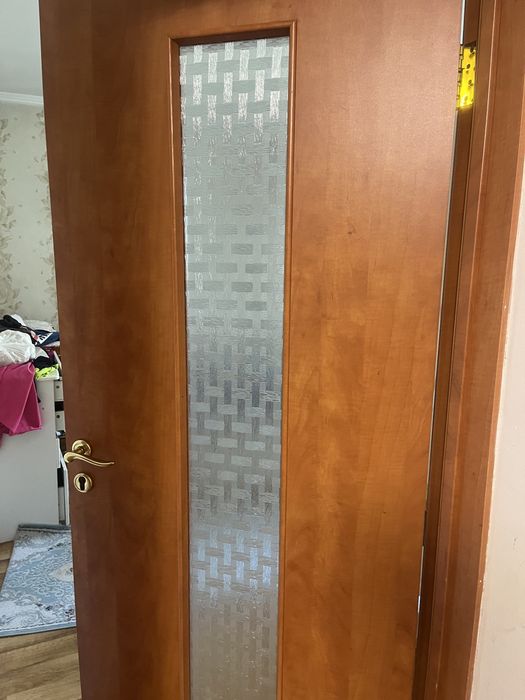 Продам б/у двери