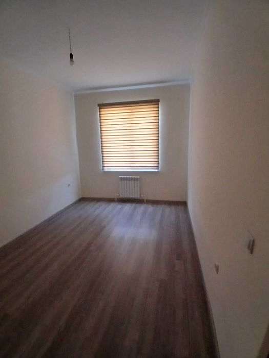 qorasuvda 2 xonalik uy sotiladi yashil proikt