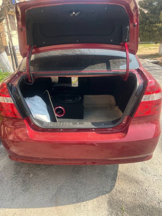 Продаётся Nexia 3