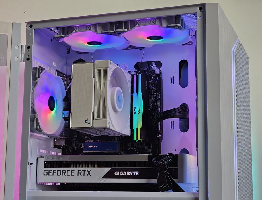 Ryzen 5-7500F/RTX 5060 8GB/RAM 32GB/SSD 1TB/Чисто Нов-Гаранция!