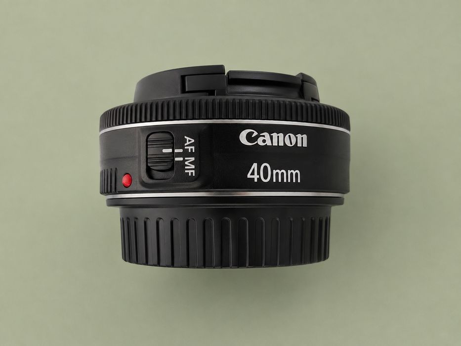Canon Pancake EF 40mm f/2.8 STM