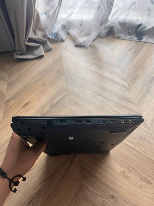 Laptop Gaming MSI GV62 7RD