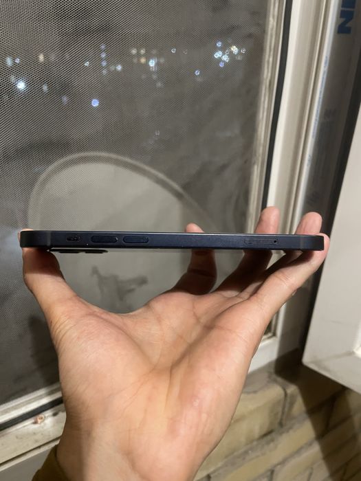 iPhone 12 Черный