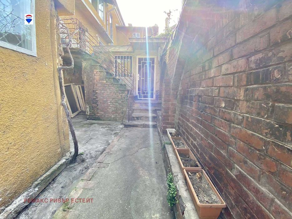 Продава се Офис в Русе, Център - 20 кв.м за 950 €/кв.м - Снимка #3