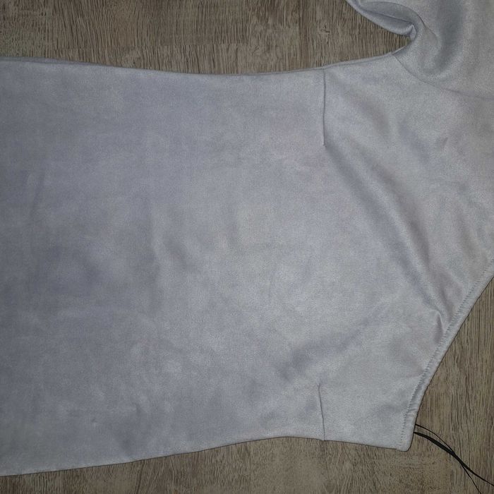 Светло сива рокля