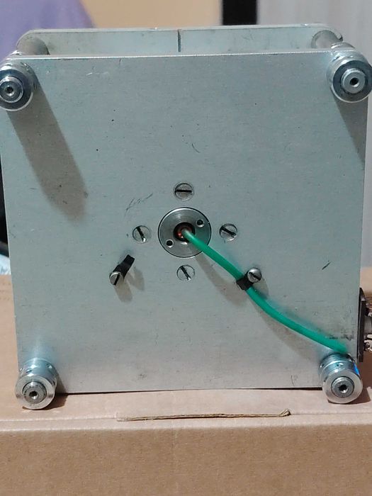 Магнитен съединител