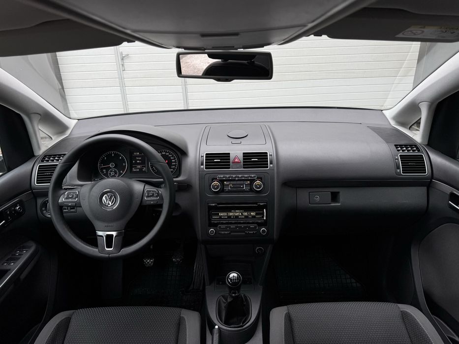 VOLKSWAGEN Touran 2015 — imagine 5