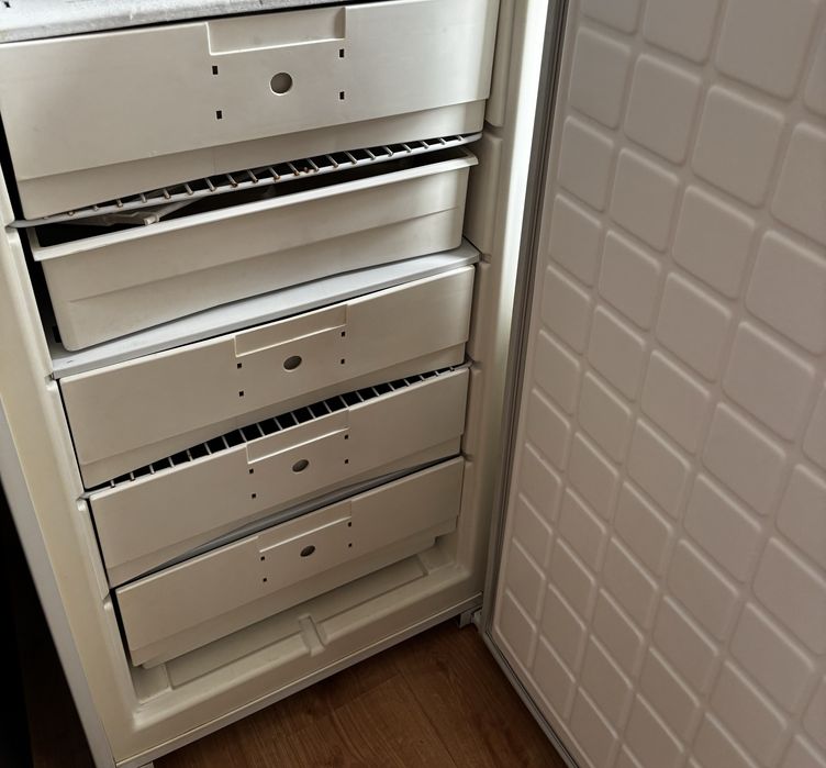 Морозильник с ящиками