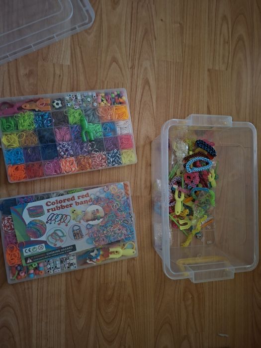 Детски играчки и книги