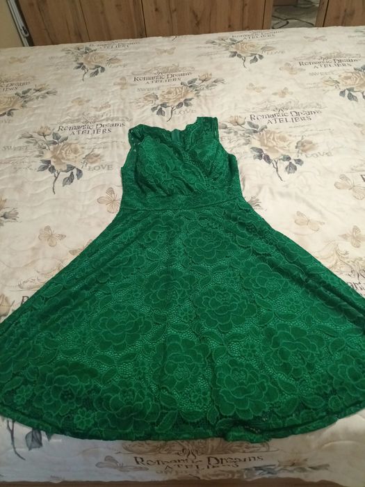 Зелена къса рокля