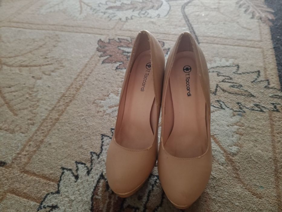 Продаю туфли размер 39