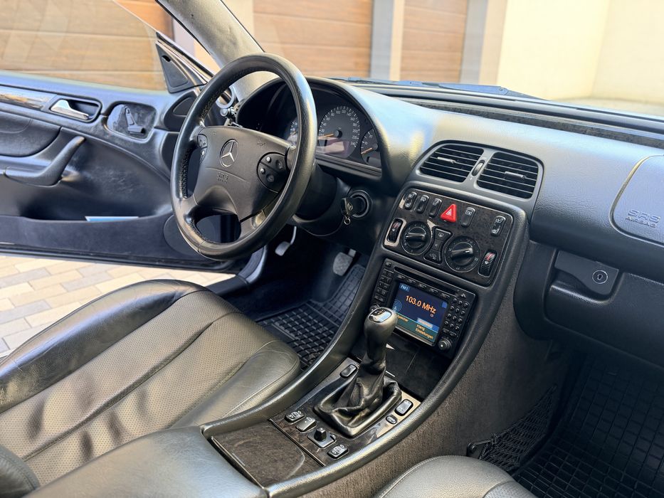 Mercedes-Benz CLK 200 Avantgarde 2.0 Benzina