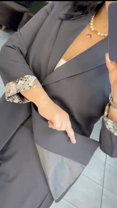 Шикарный брючный костюм