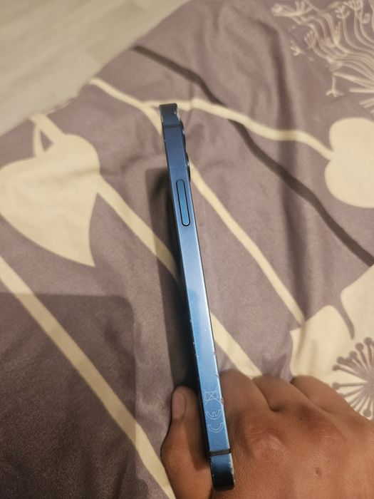 Продам iphone 12 айфон