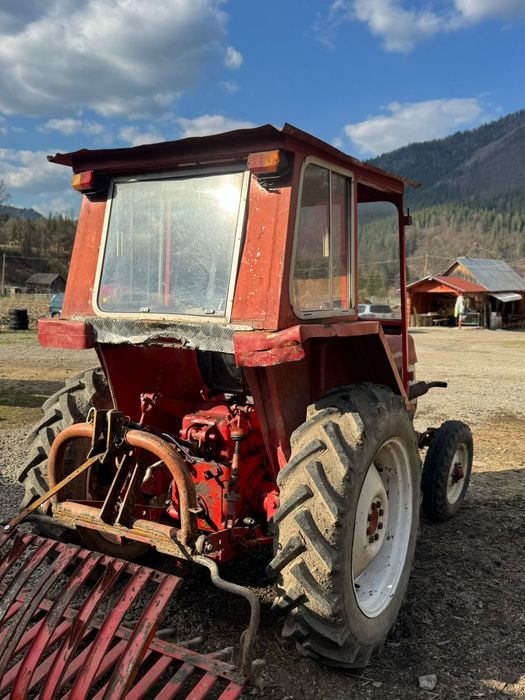 Tractor International 374