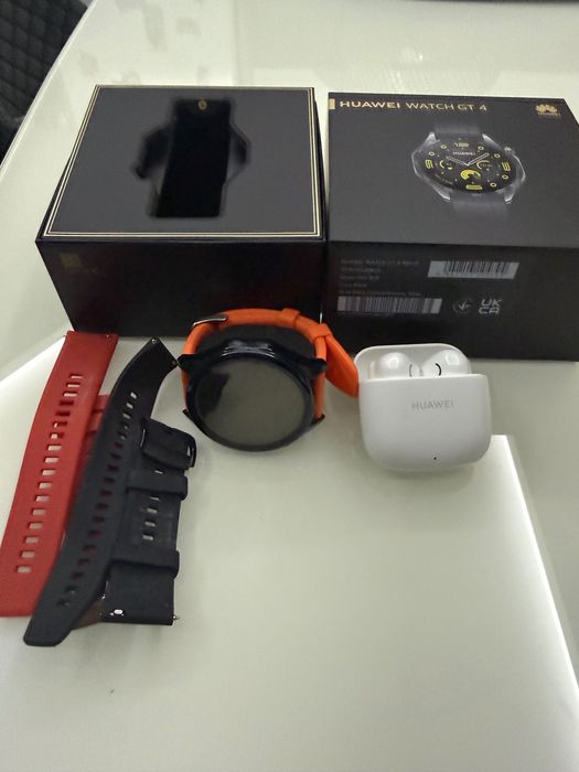 Часовник Huawei GT-4 комплект слушалки Huawei.