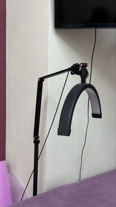 Продам кушетку ( лампу, стул, штор)