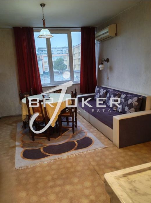 Дава се под наем Тристаен апартамент в Кърджали, Център - 91 кв.м за 260 € - Снимка #2