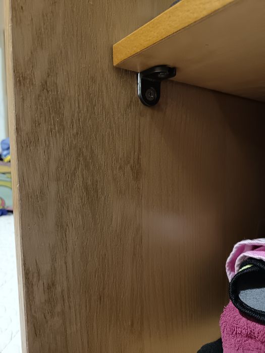 Шкаф-купе из натурального дерева