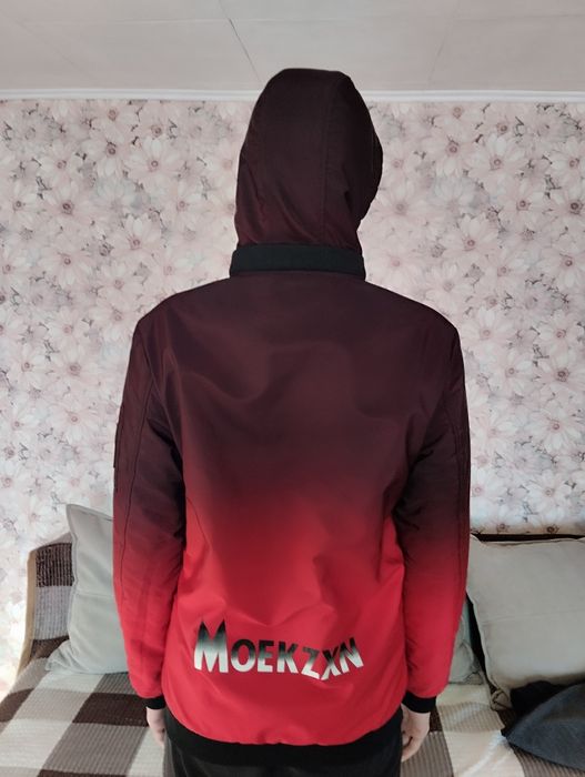 Продам весна-осень куртка на парня