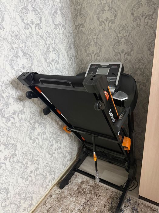 Беговая дорожка GENAU EVOLUTION M800