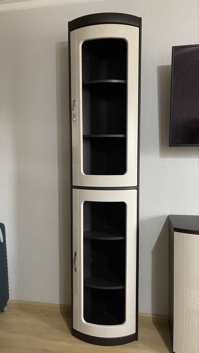 Продается угловой шкаф