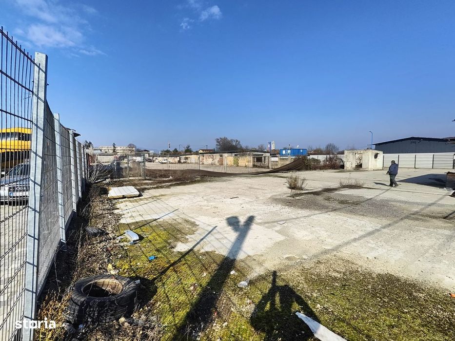 Inchiriere platforma betonata, 2000 mp + cladire 130mp