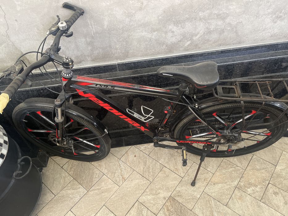 Велосипед Velomax tx9.5 скрость переключается через раз