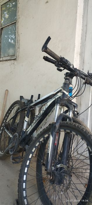 Продам велик и банки