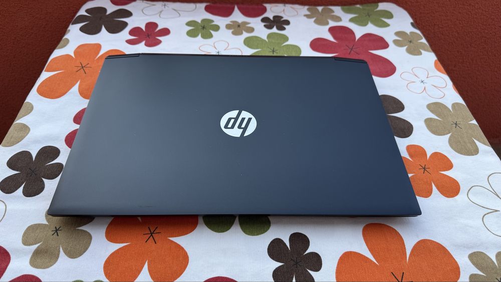 Продавам laptop HP Pavilion Gaming 15