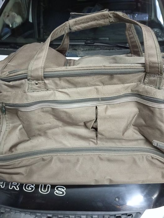 Продам сумку на колесах.