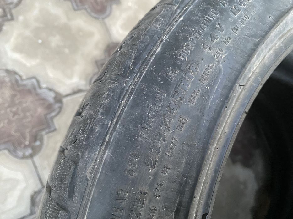 235/45/18 Dunlop лето комплект