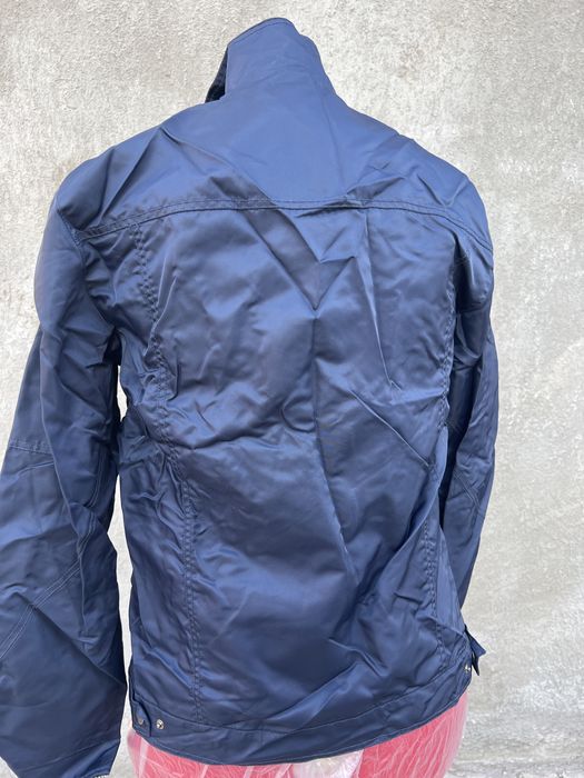 Ветровки куртки