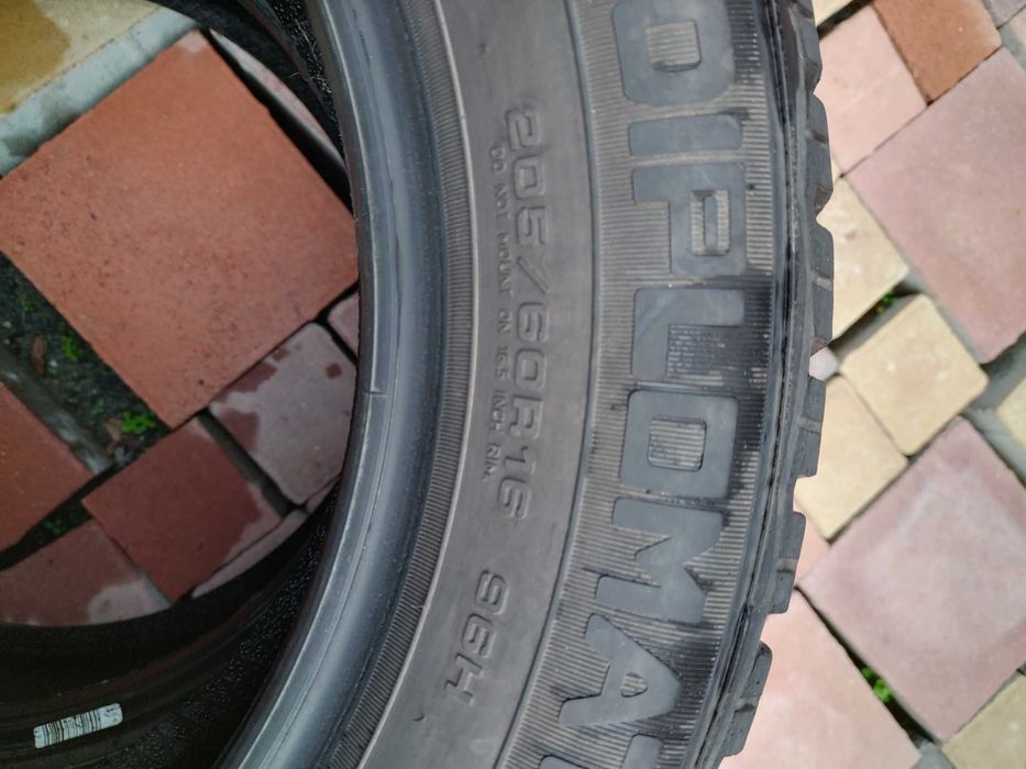 Продавам различни по размер гуми и джанти за VW,BMW и д-р.