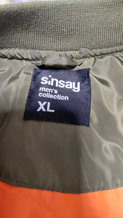 Куртка бомбер ..