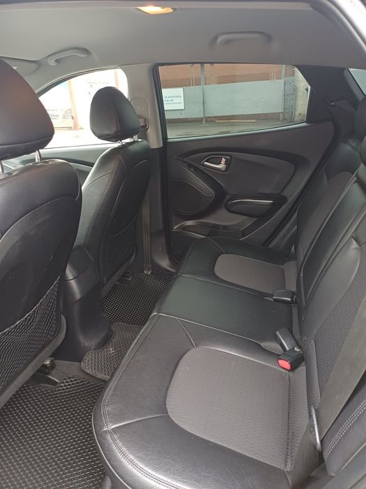 Автомобиль Hyndai Tukson ixs 35